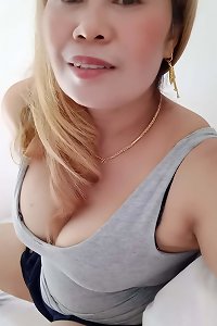 Ibu cantik tetek besar